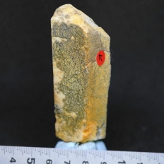 ベルトランド石と微斜長石・Berthrandite&Microcline