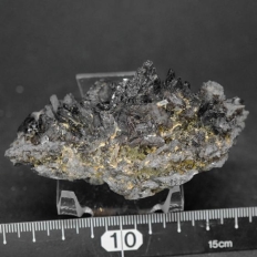 鉄斧石・Axinite-(Fe)