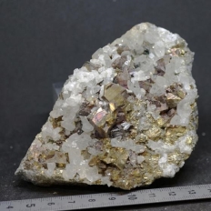 黄銅鉱・Chalcopyrite