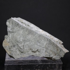 アルミノパンペリー石・Pumpellyite-(Al)