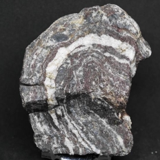 ブラウン鉱と紅簾石・Braunite&Piedmontite