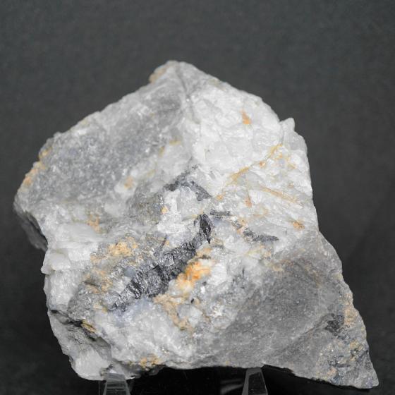 日本産鉱物・JAPAN ＞ 中国地方 ＞ 鉄重石と脈性黄玉・Ferberite&Topaz