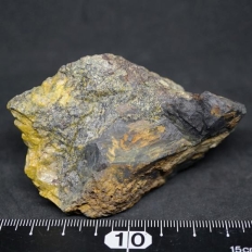 ライン鉱と重石華・Reinite&Tungustite [灰重石後の鉄重石］
