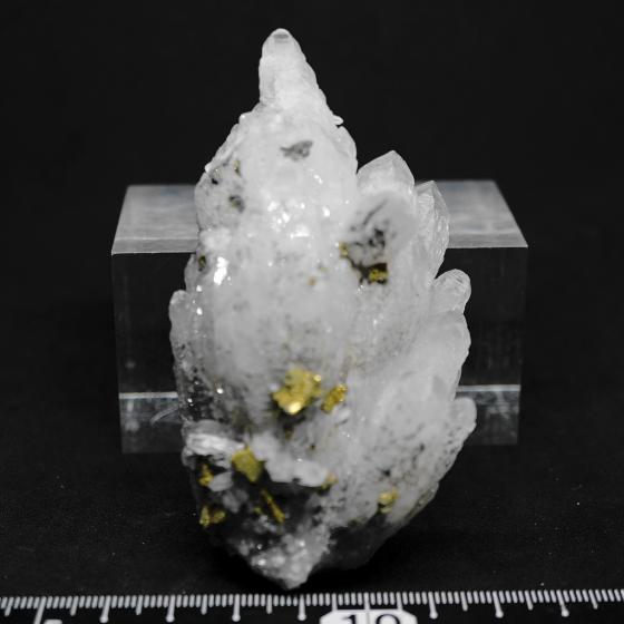 zƐEChalcopyrite&Quartz