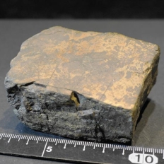 黄銅鉱と磁硫鉄鉱・Chalcopyrite&Pyrrhotite