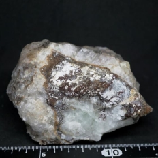 蛍石と菱鉄鉱・Fluorite&Siderite