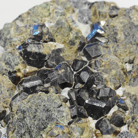 Komurominerals.com ＞ 日本産鉱物・JAPAN ＞ SOLD参考商品 ＞ 灰鉄柘榴石・Andradite
