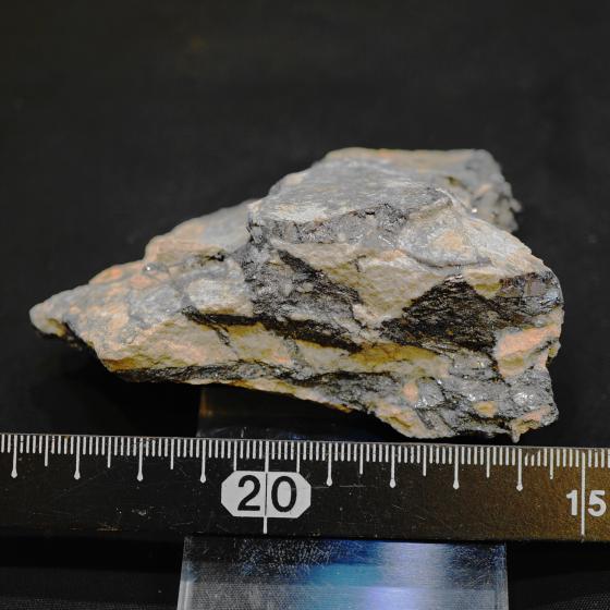 Komurominerals.com ＞ 日本産鉱物・JAPAN ＞ SOLD参考商品 ＞ 輝安鉱・Stibnite