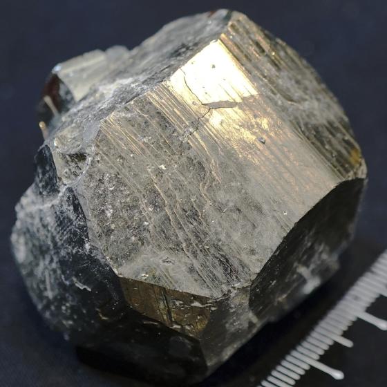 Komurominerals.com ＞ 日本産鉱物・JAPAN ＞ SOLD参考商品 ＞ 黄鉄鉱 