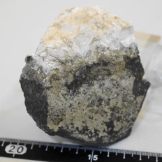 ガイロル石・Gyrolite
