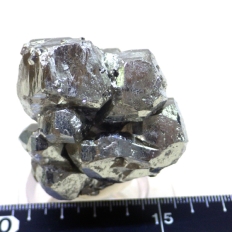 黄鉄鉱の結晶・Pyrite